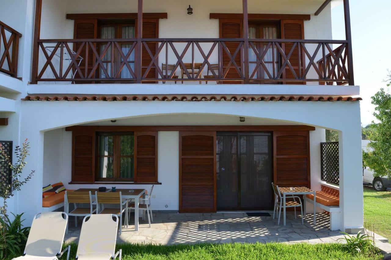 Mikiverna Houses By Miltiadis Kalyves Polygyrou المظهر الخارجي الصورة